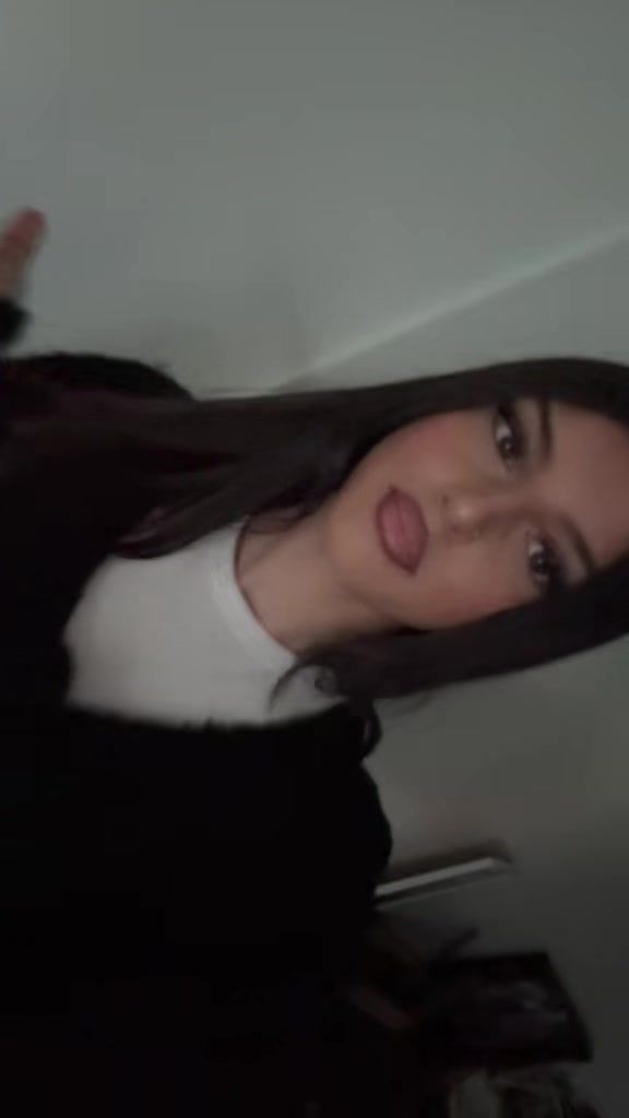 @𝒯𝓊𝒶𝓃𝒶