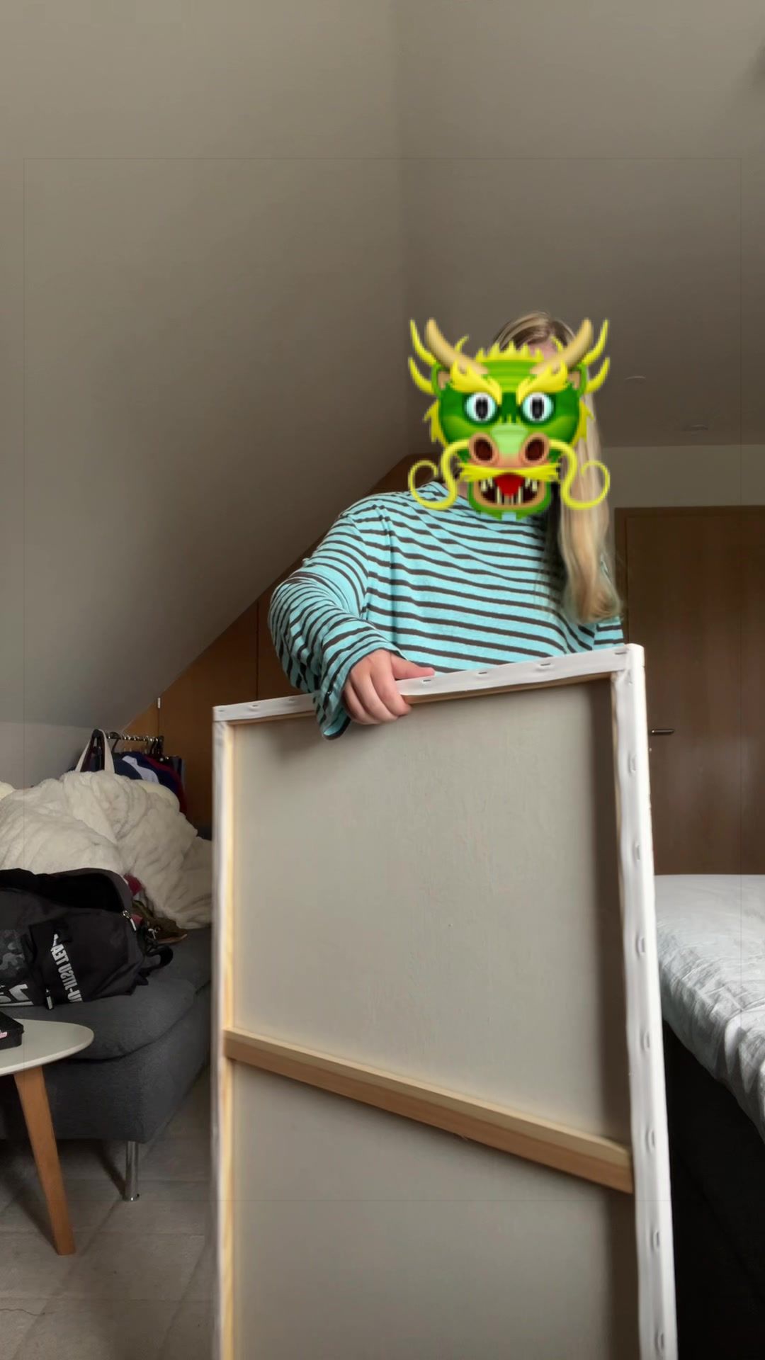 @M🪩