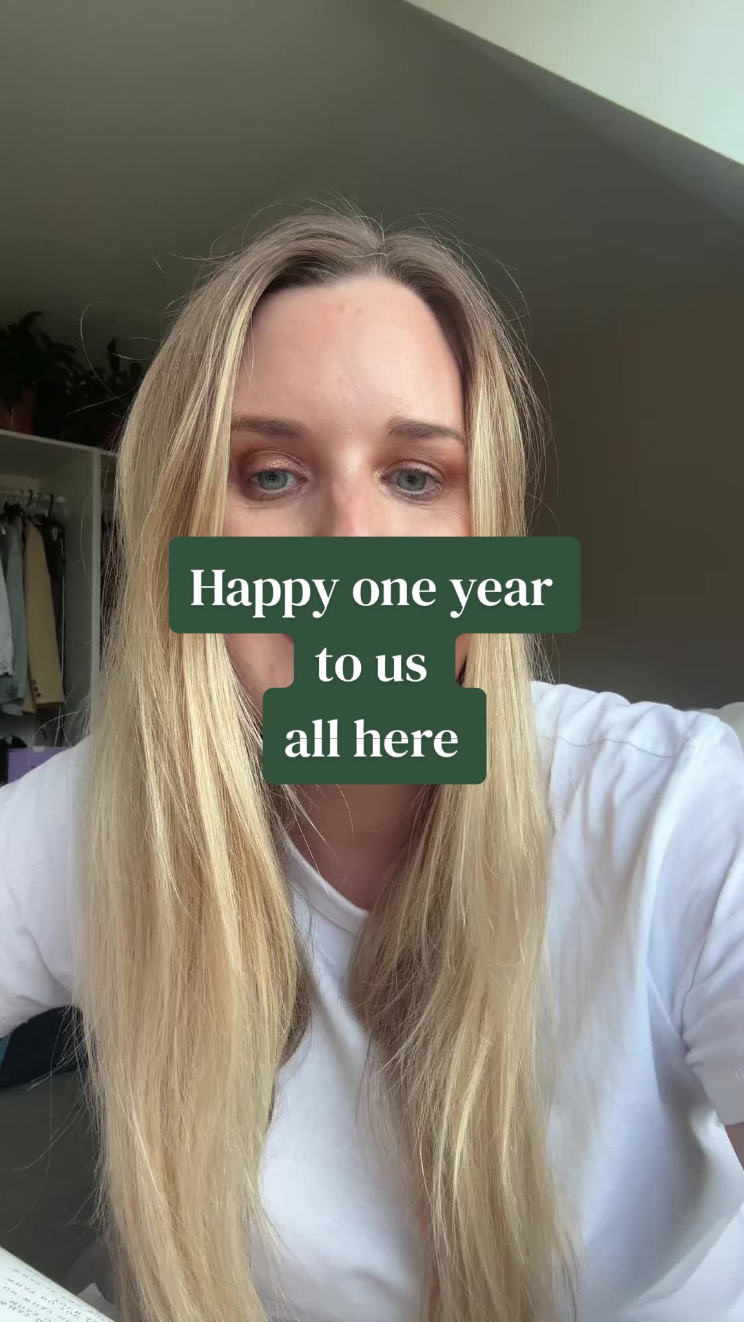 @AshleighLovesChristmas