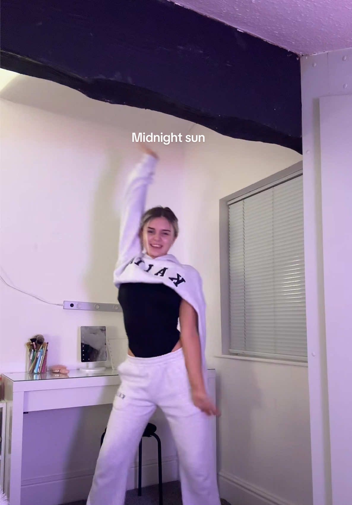 @𝐞𝐦
