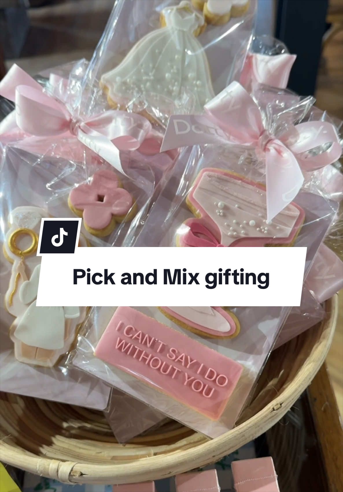 @Dotty Bridal 🤍