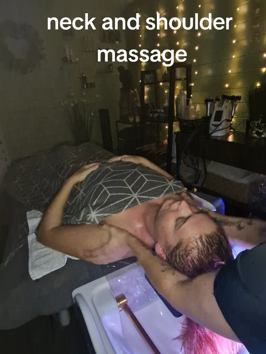 @Massage Lassie 🏴