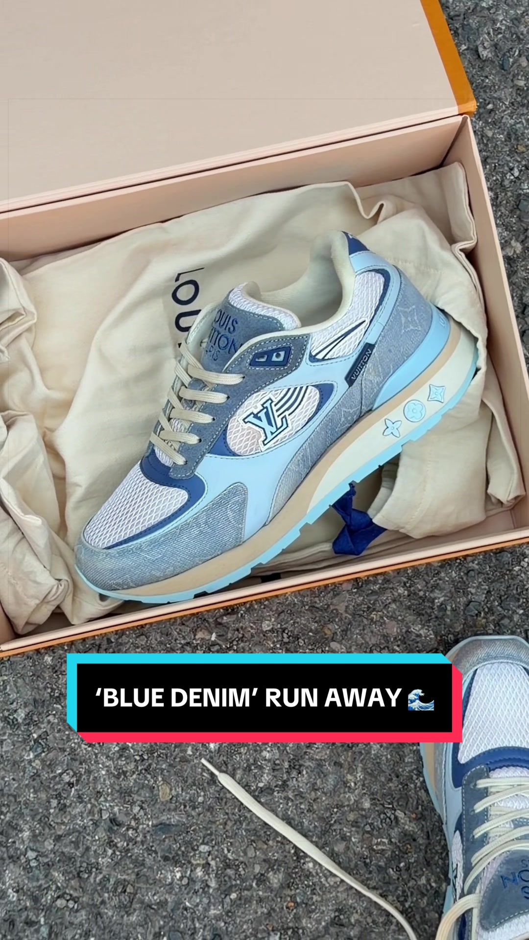 @lovedkicks
