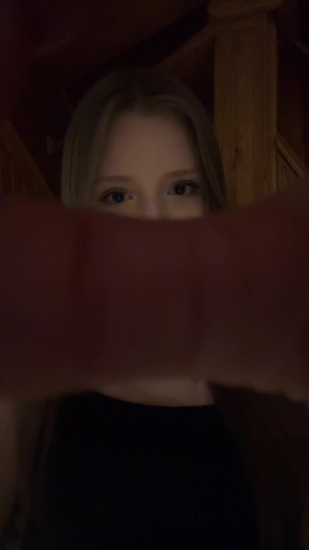 @Ani0kS