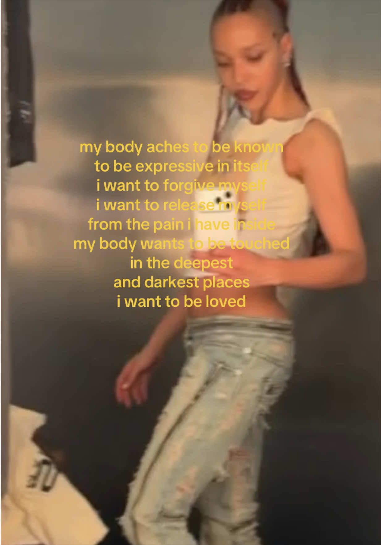 @FKA twigs