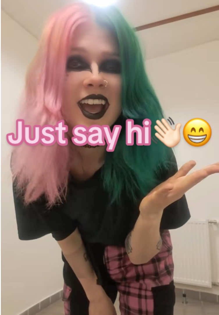 @Chriss