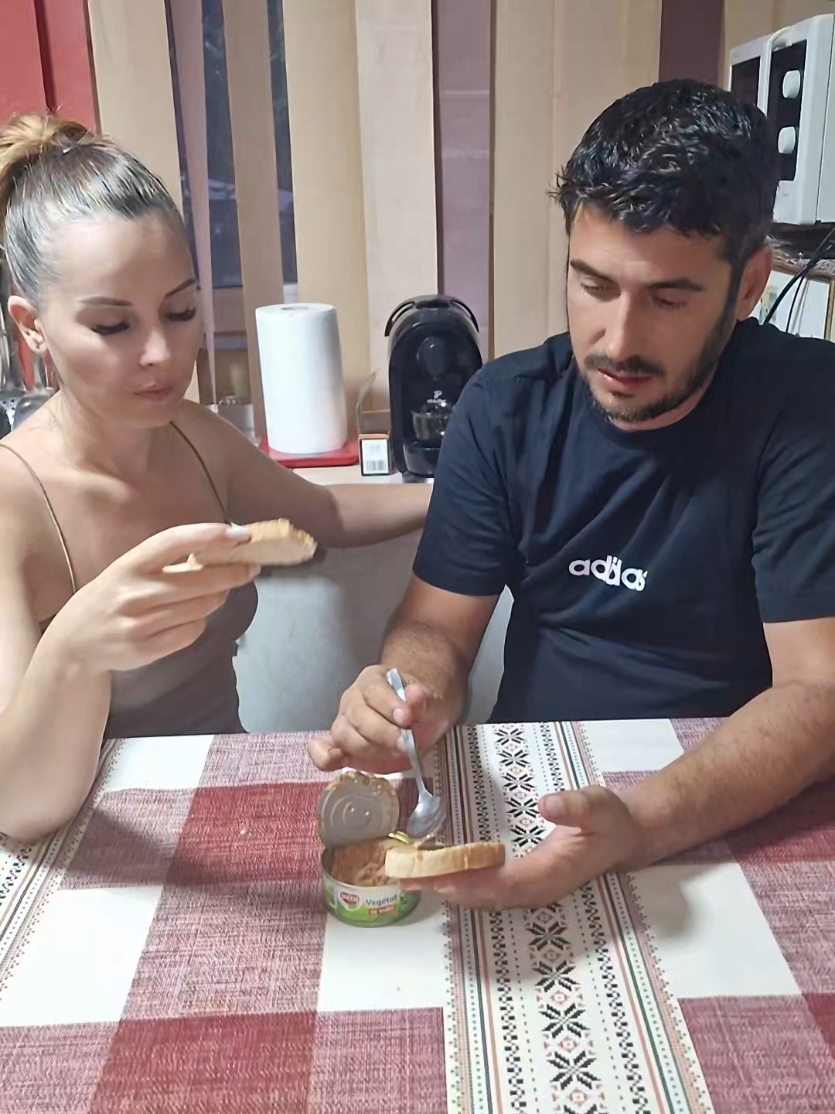 @Gabriela Niculae