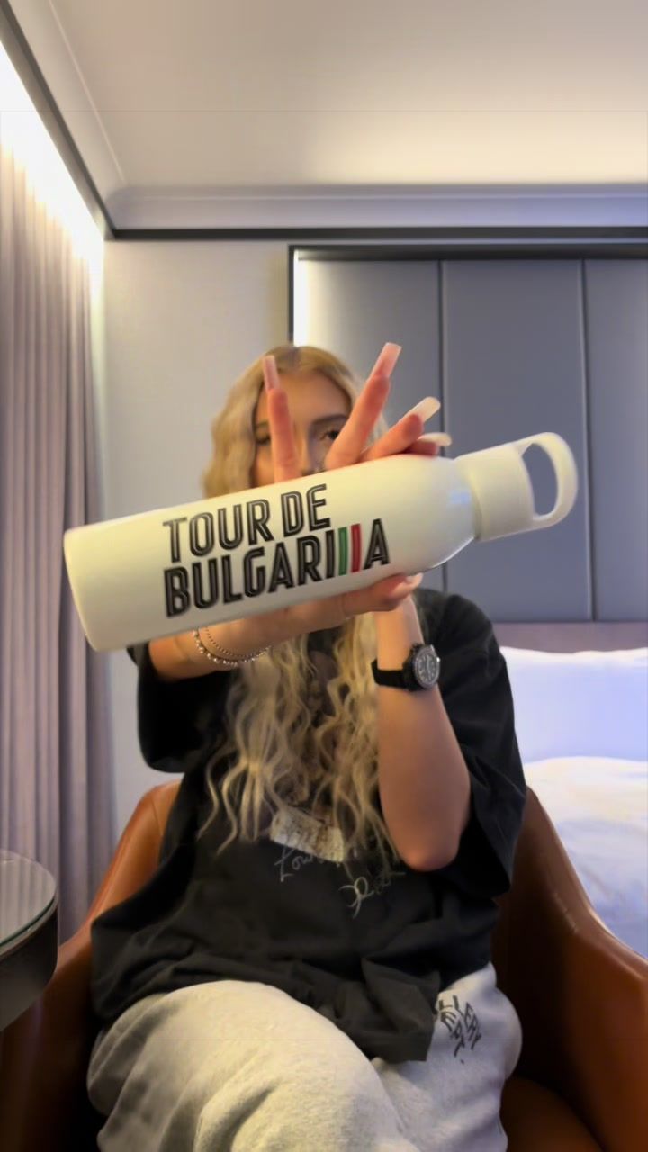 @lujza 🖤