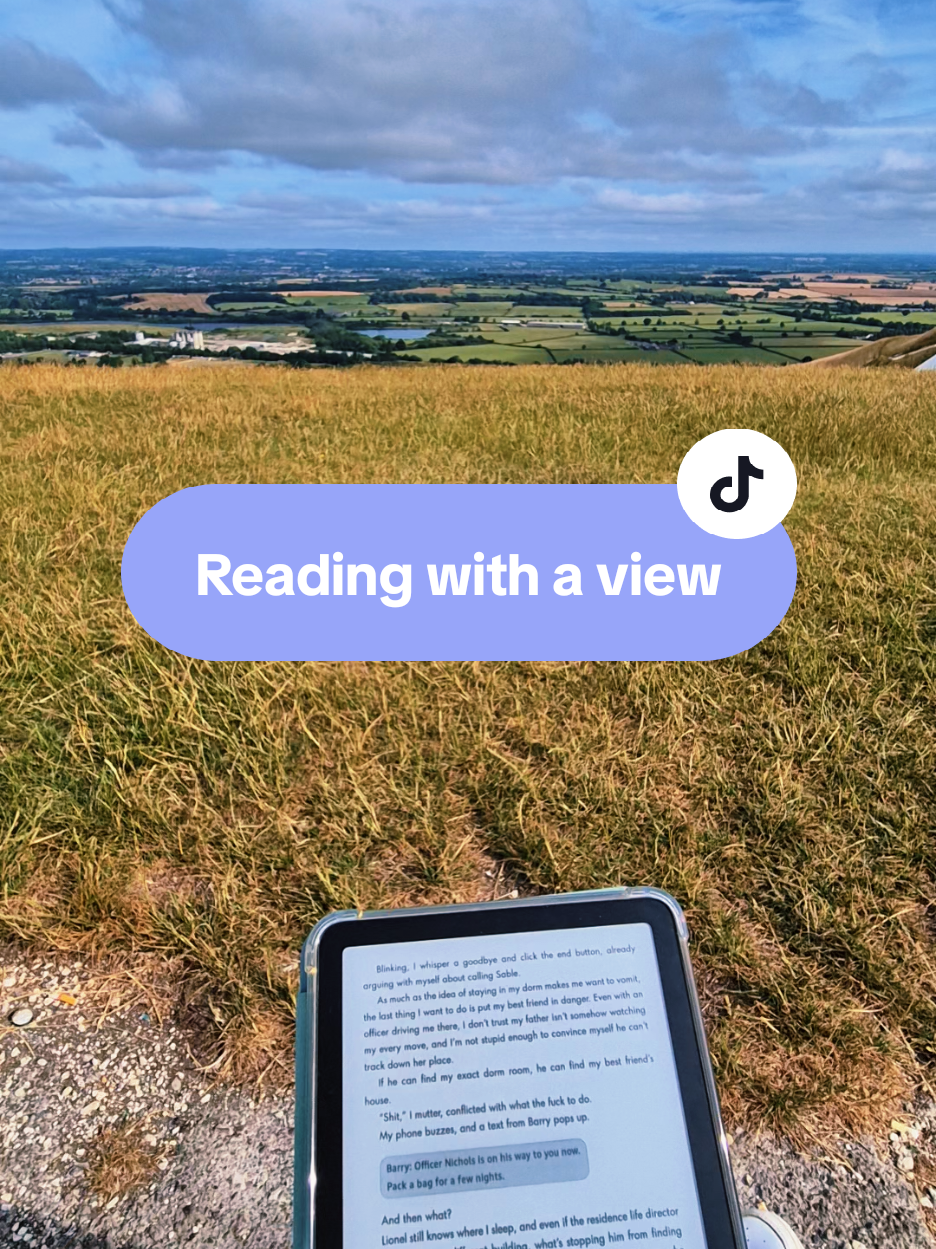 @Hayles&bull;Booktok 📚✨️