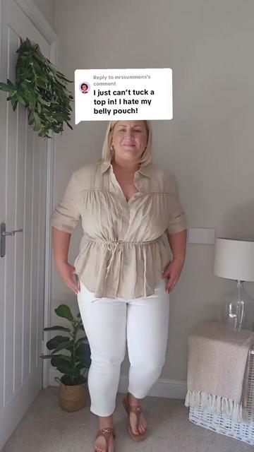 @Mel | Midsize & Petite Fashion