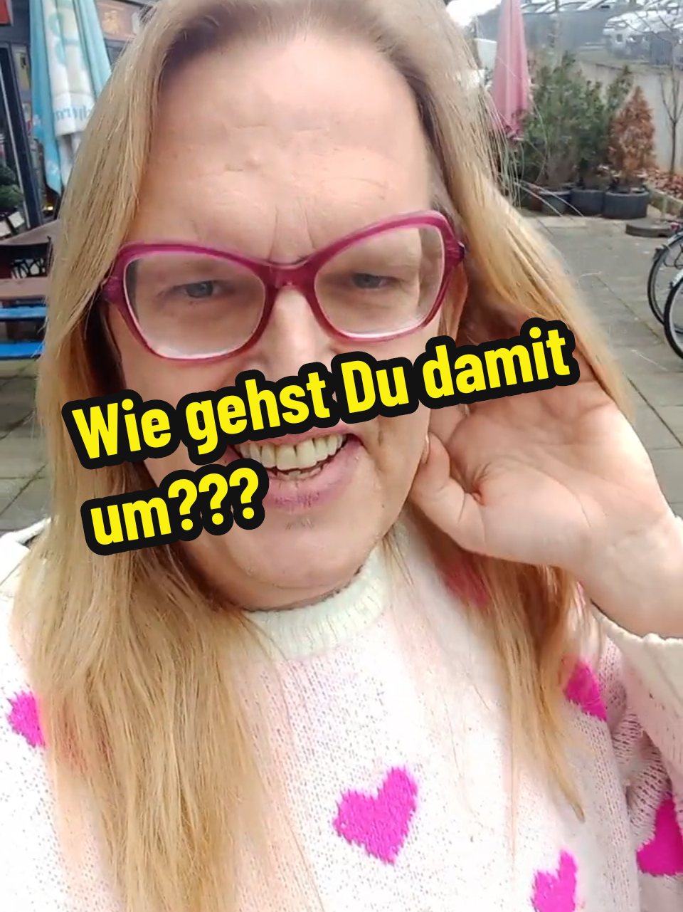 @Angela_Fuxia