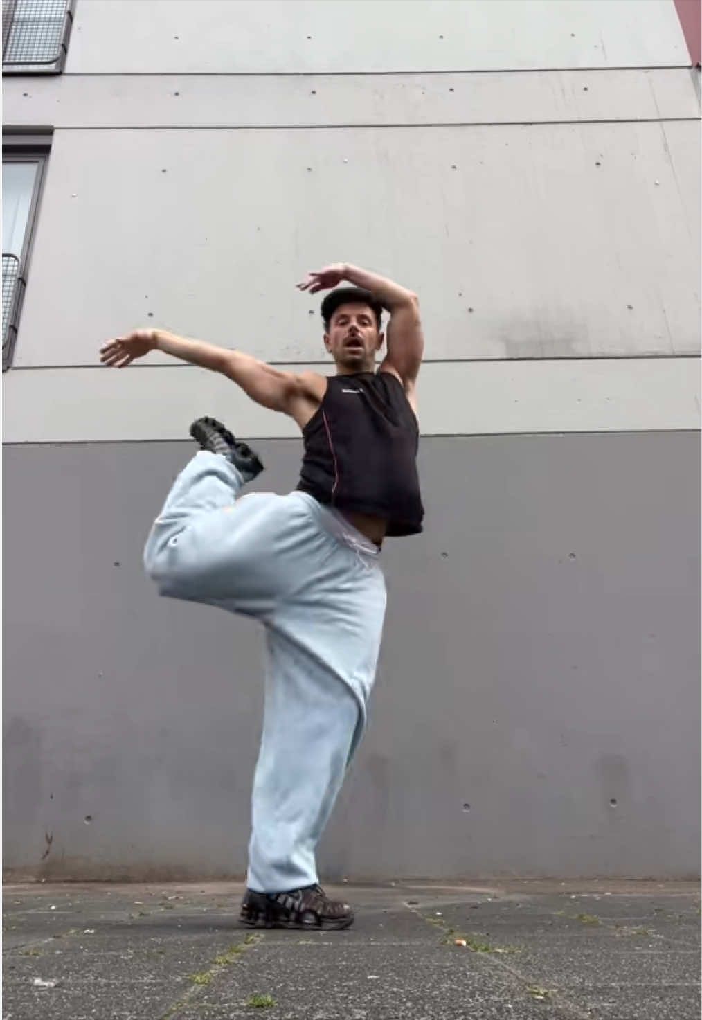 @itsvachiano