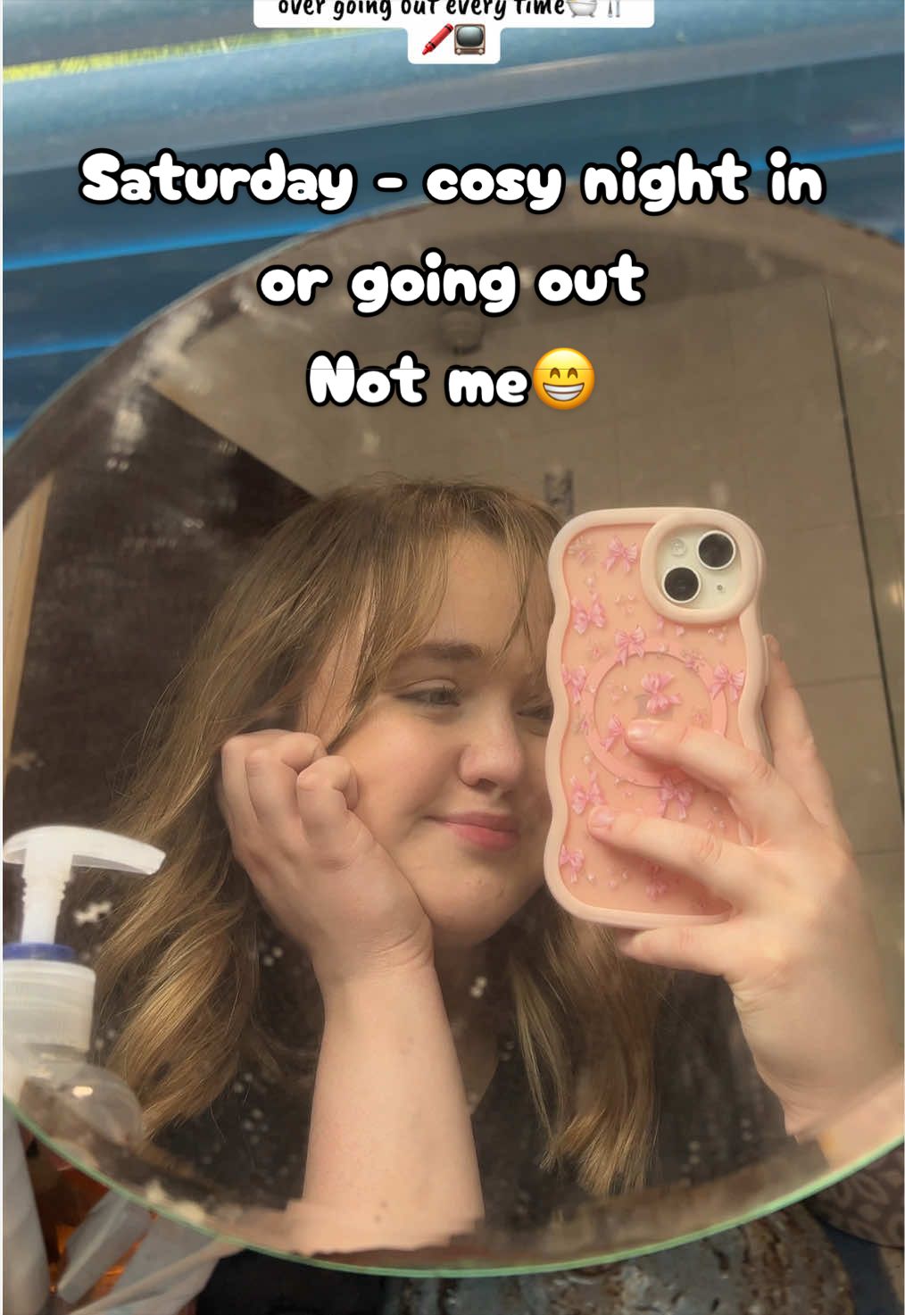@chloe.holmes