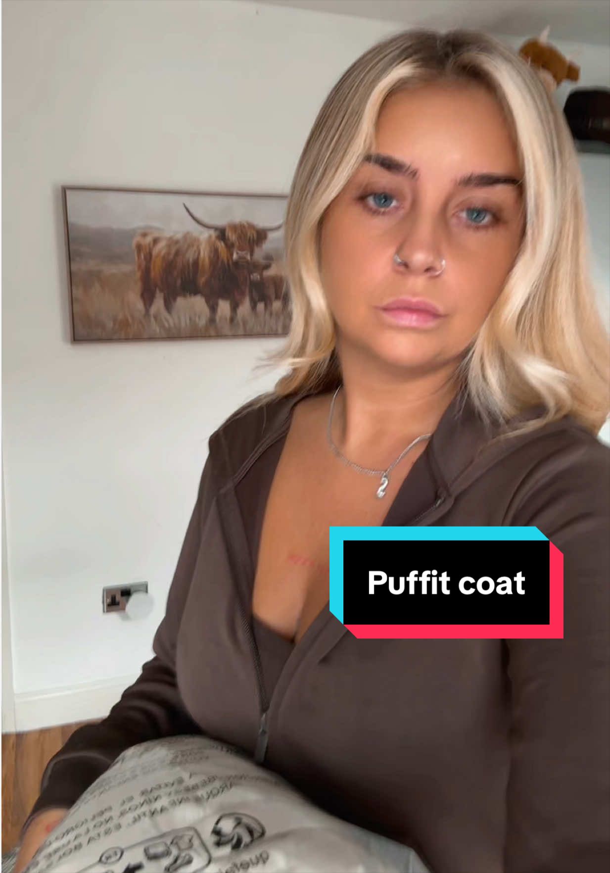 @courtneyleahliv