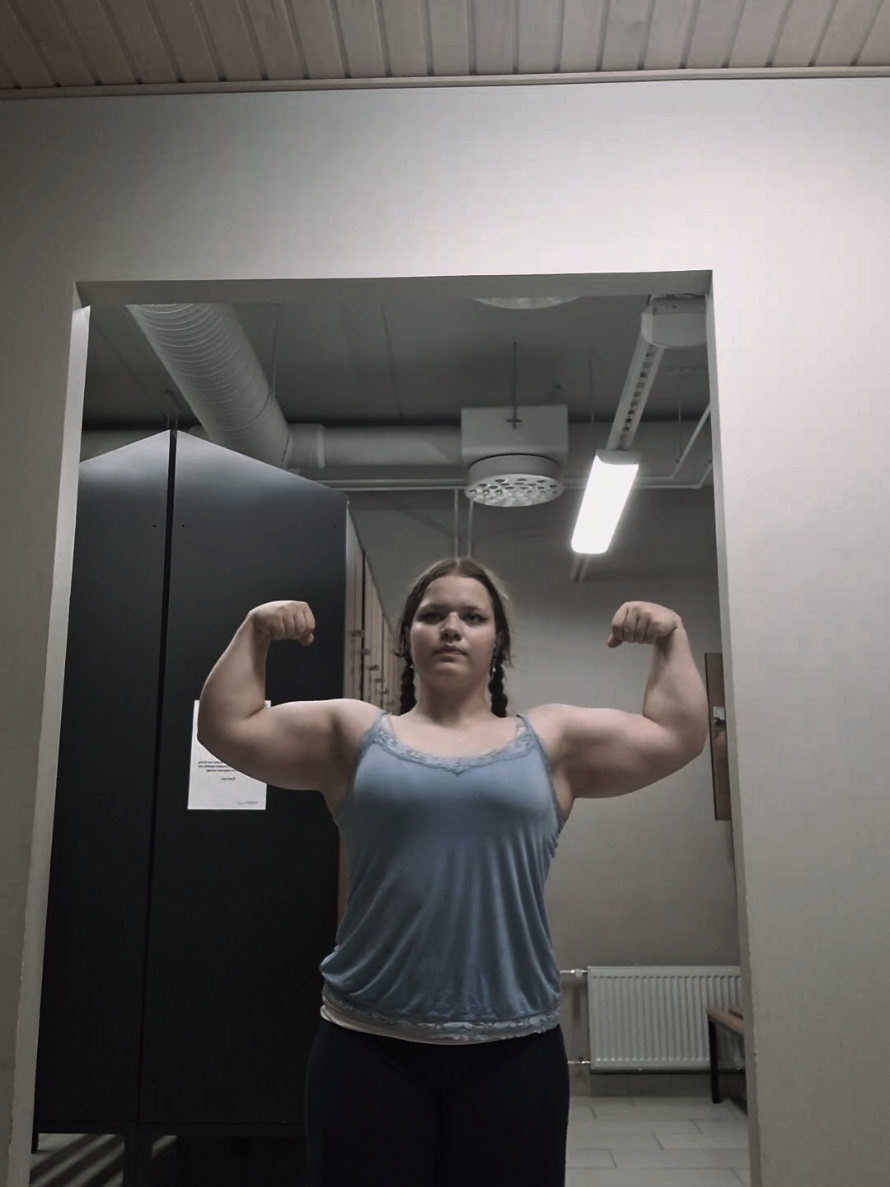 @Buff.Barbell.Babe