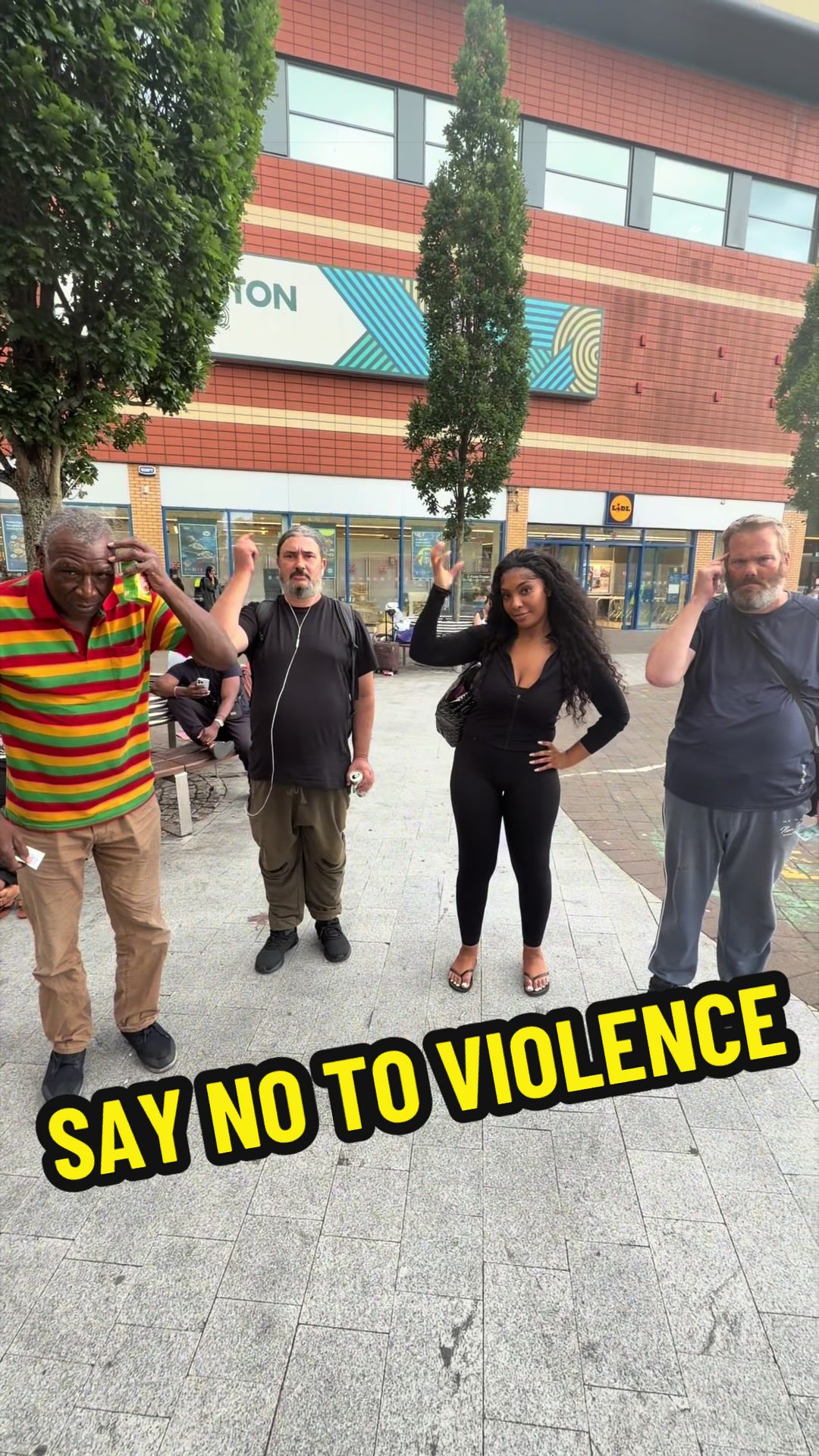 @Yellowroche