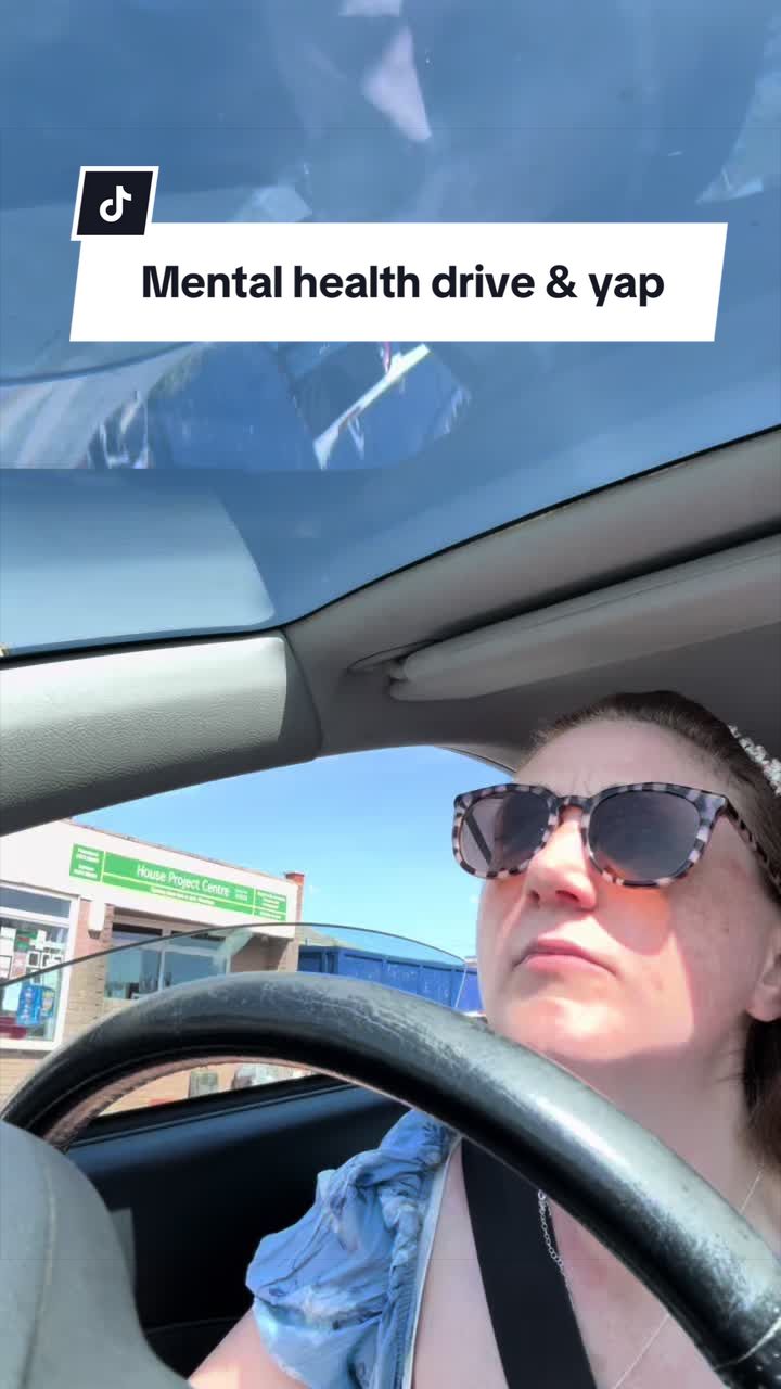 @Lucylovesfashun