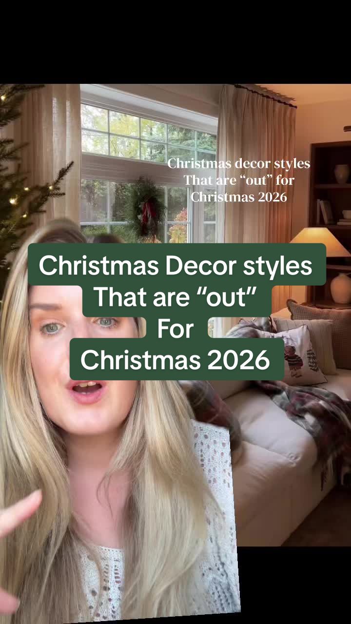 @AshleighLovesChristmas