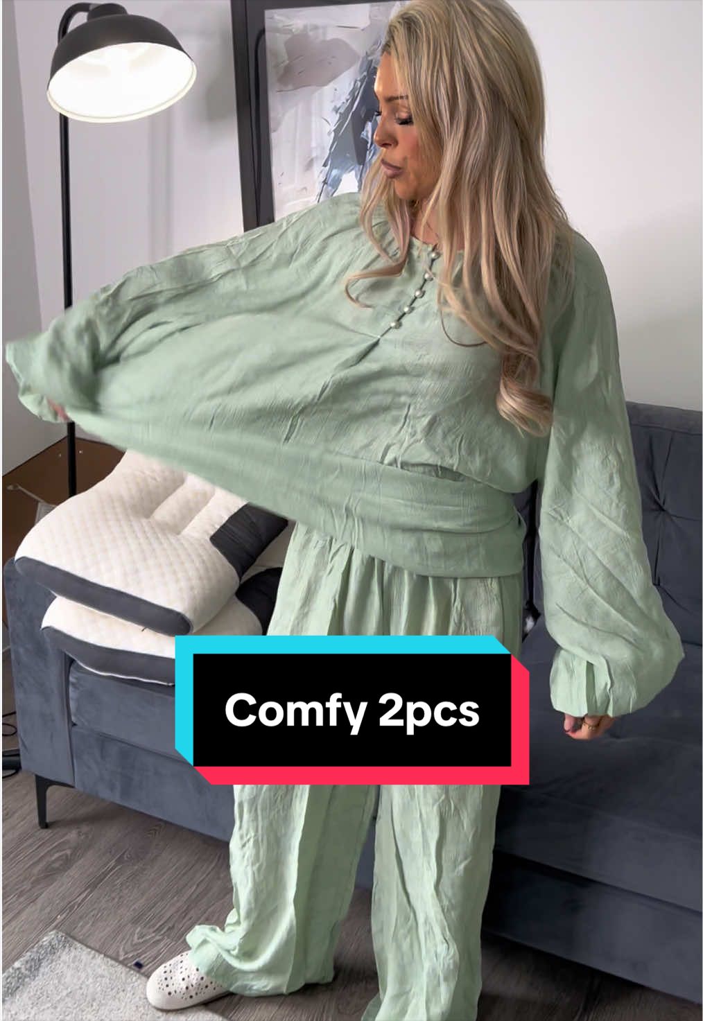 @shopwithlaursellis