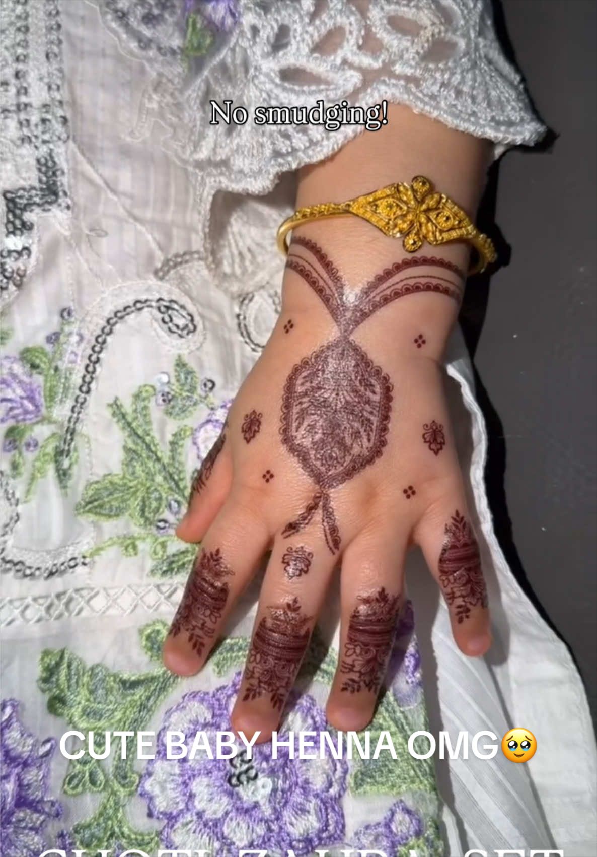 @Leedsmehndi
