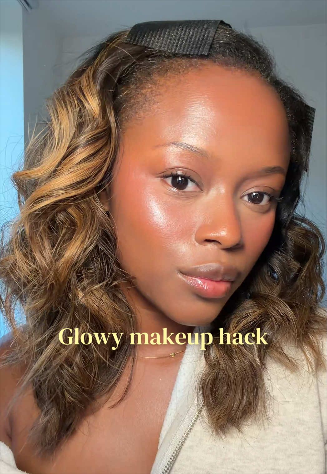 @Yas | Beauty Content Creator