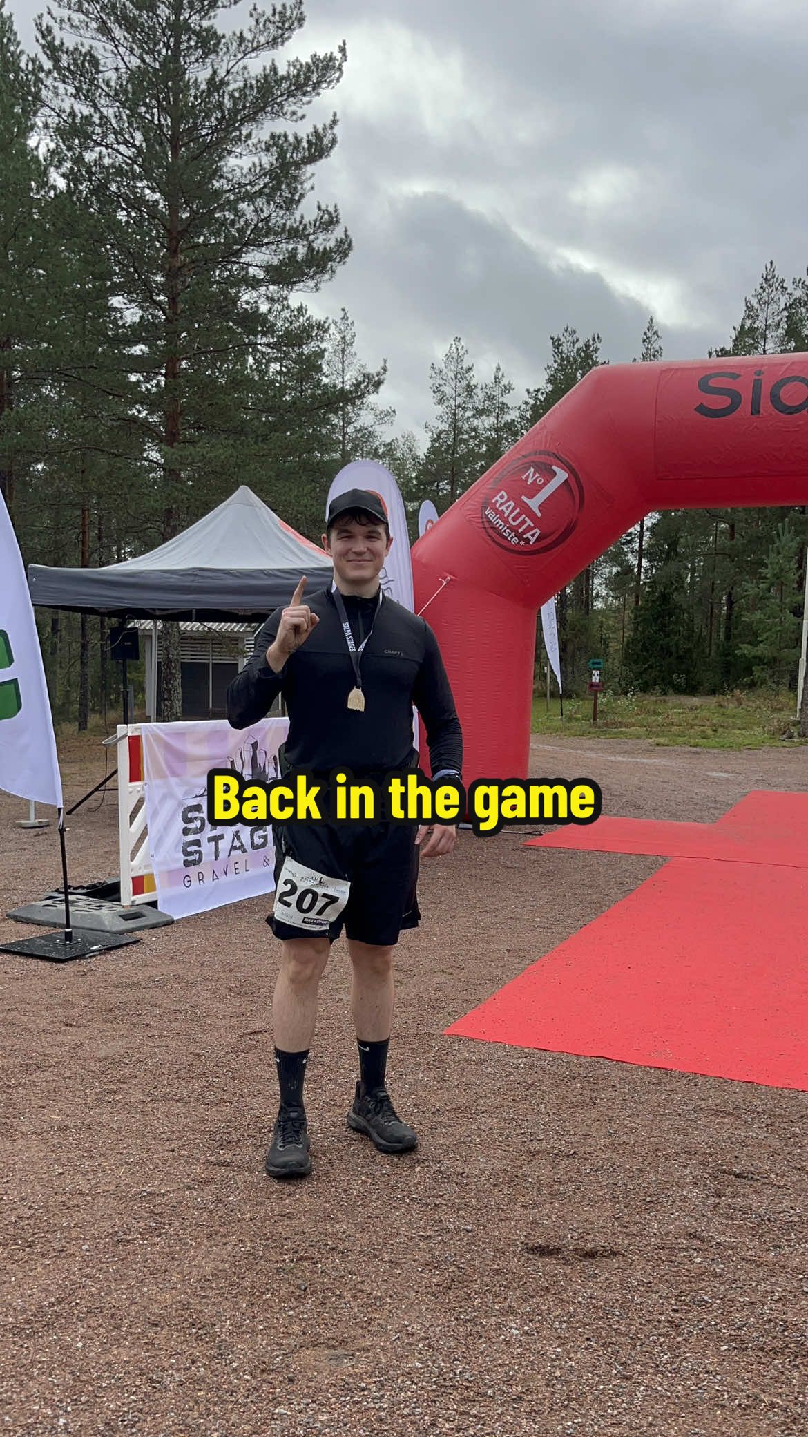 @hyttisenjani