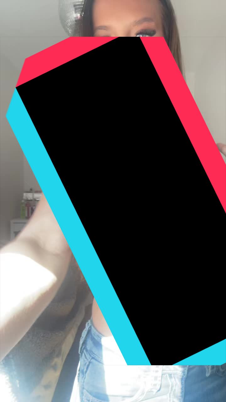 @𝓕ꨄ︎