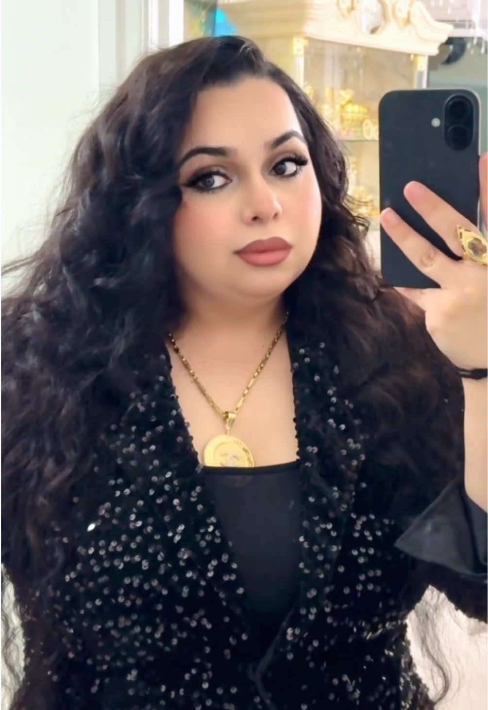 @𝗦 𝗢 𝗙 𝗜 𝗔🌹