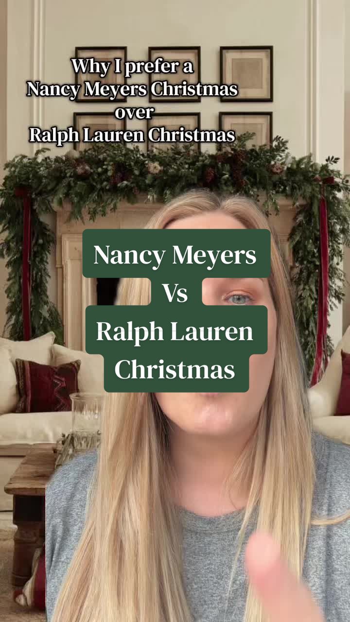 @AshleighLovesChristmas