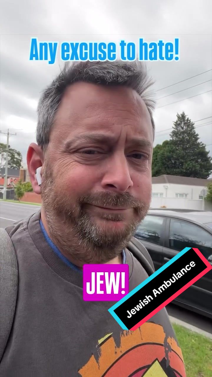 @PhilipsComedy