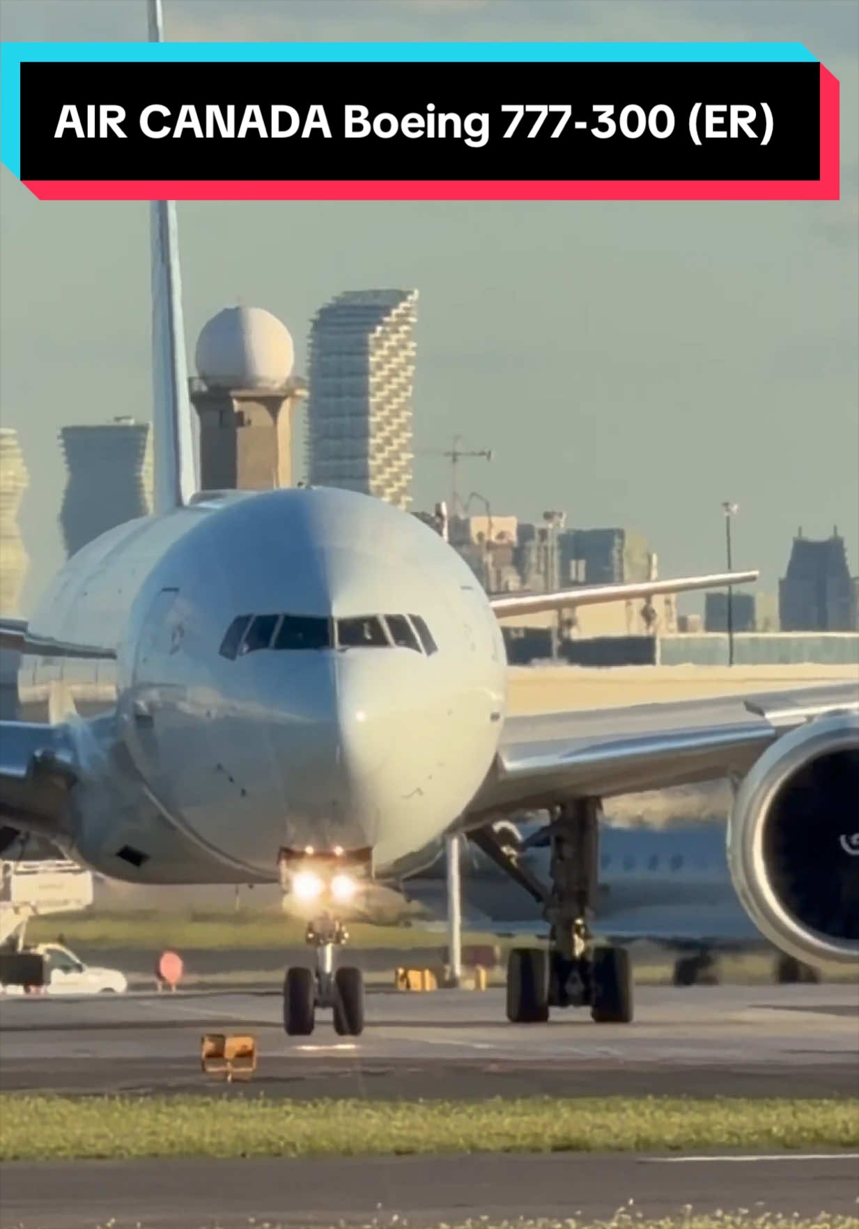 @AVIATION_YYZ_SPOTTER