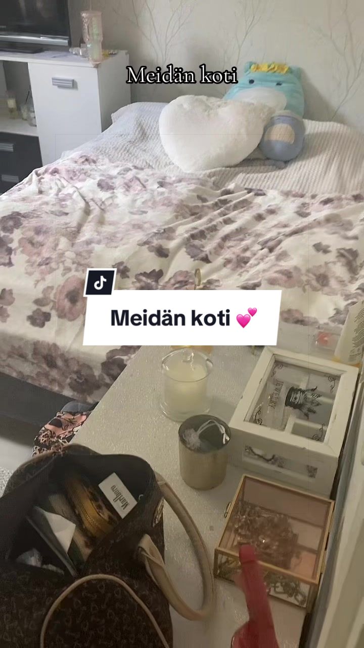 @Juliana 🖤