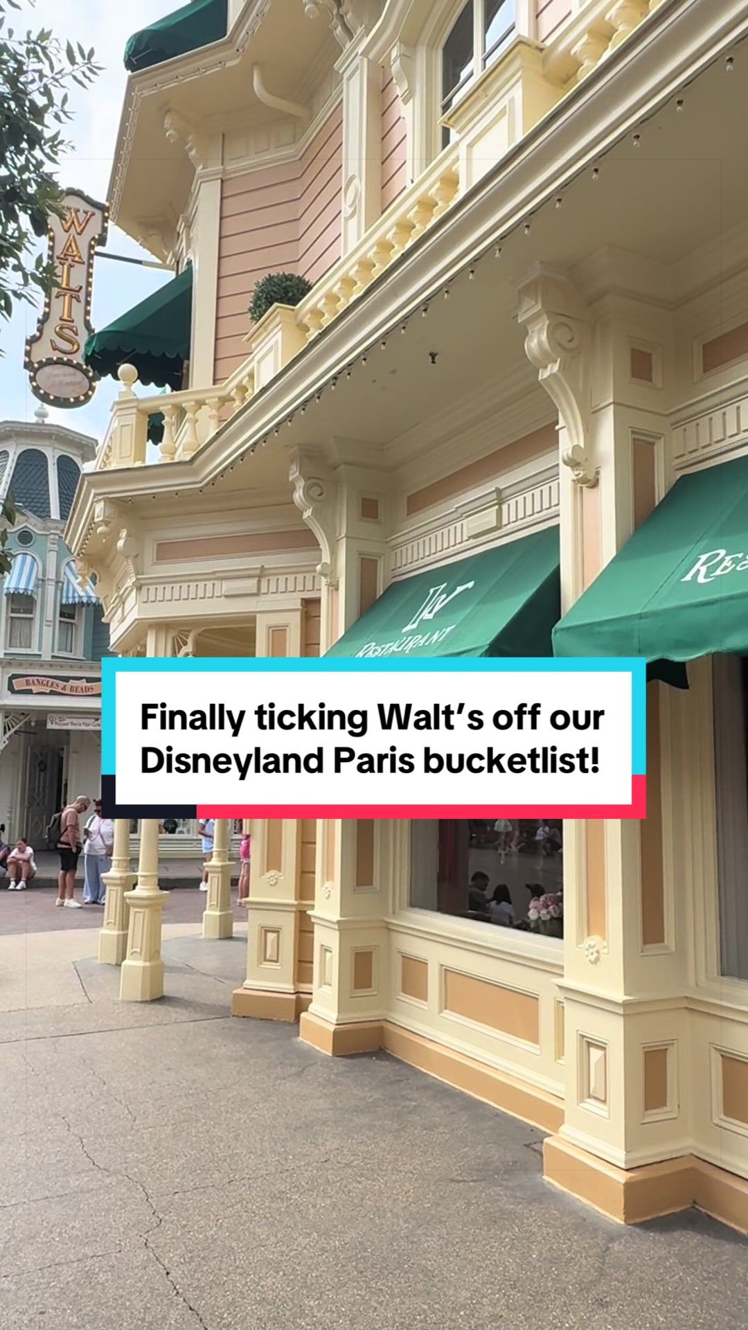 @Em & Step | Travel & Disney ✈️