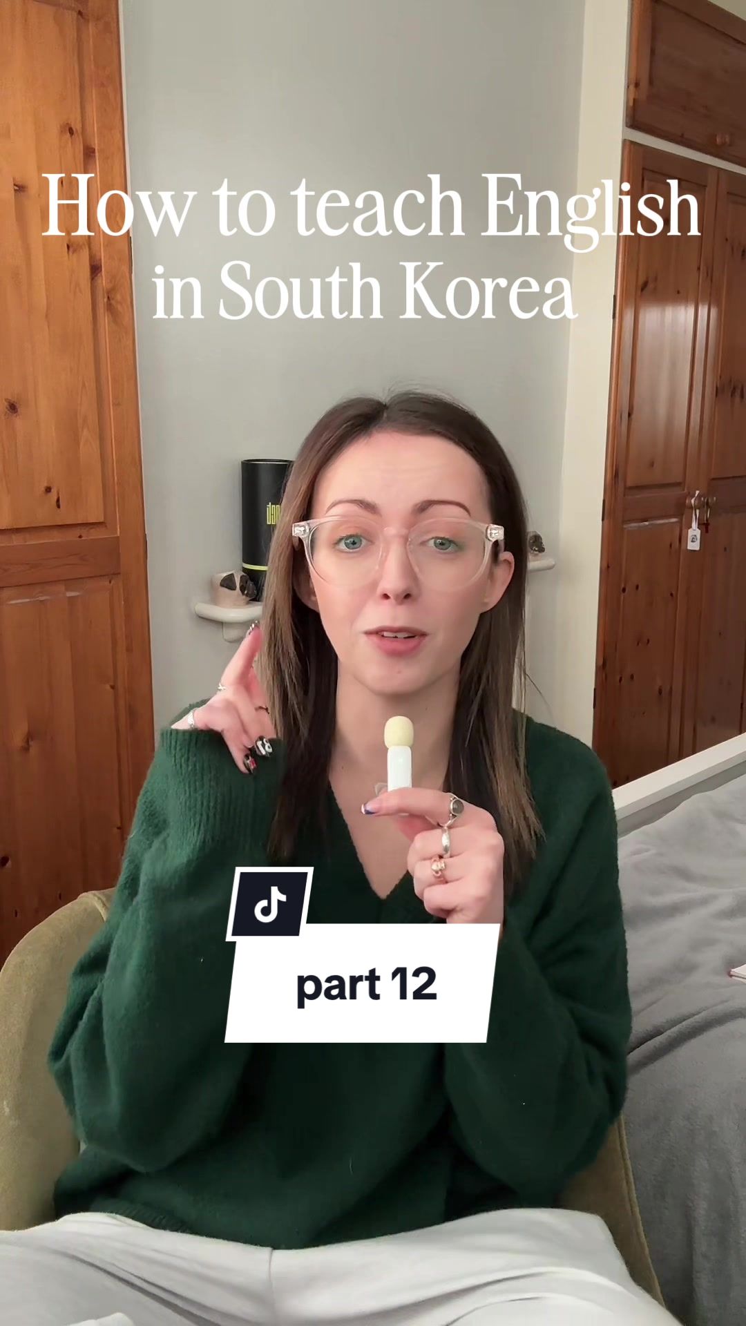 @raebiscuit