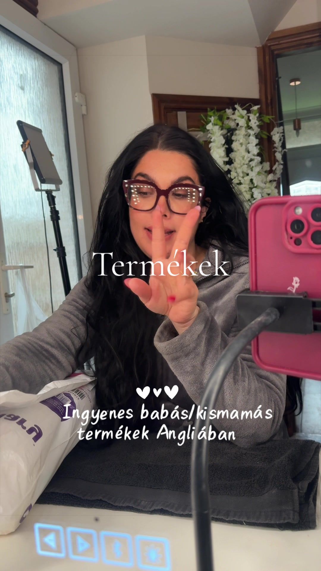 @MrsHemingway