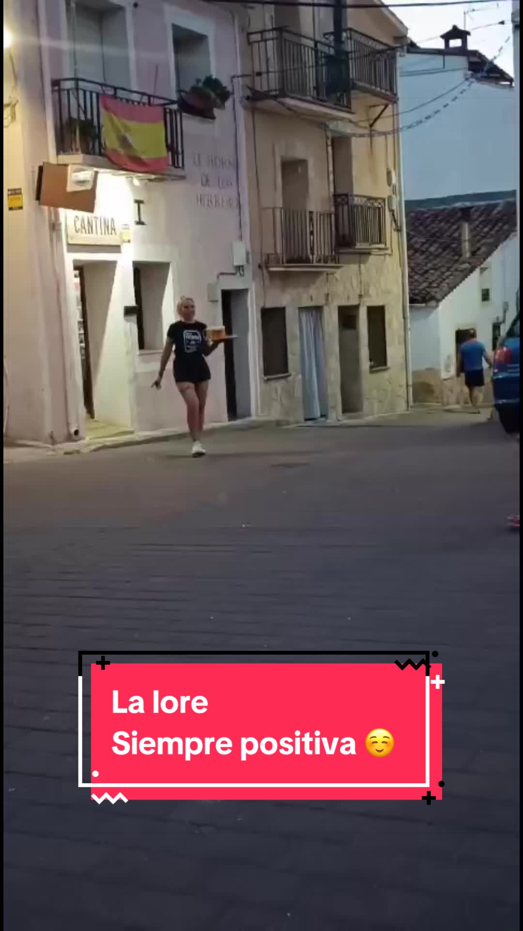 @La Lore 🫣y La Cantina ☕️