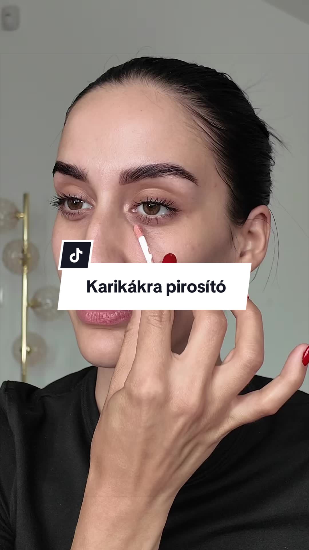 @R&aacute;di Tamara / Sminkes szemmel