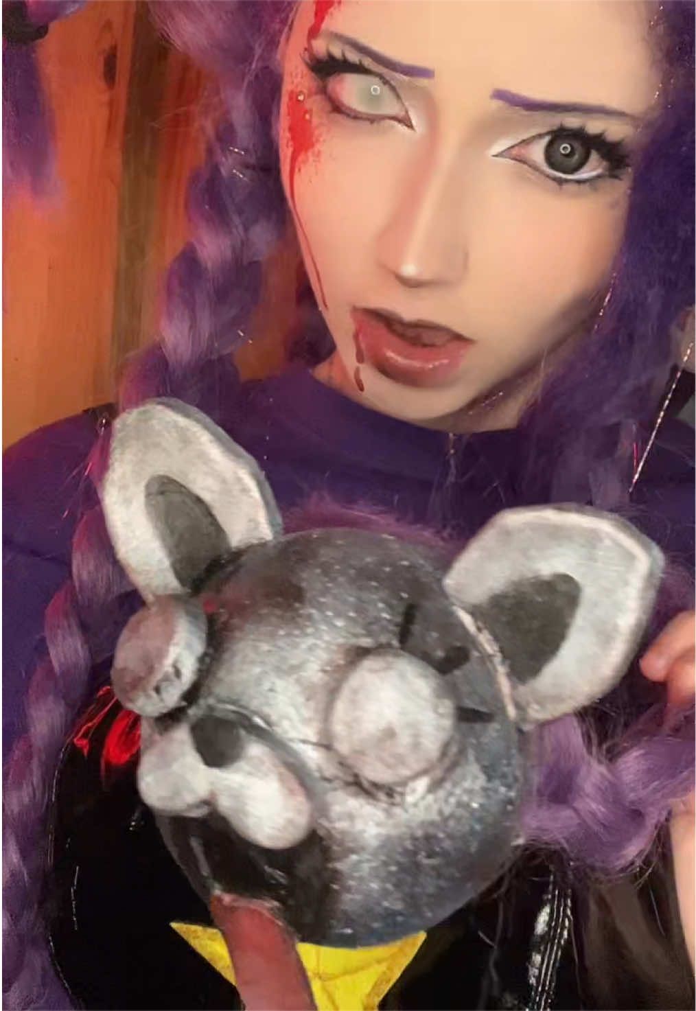@mil0_cos
