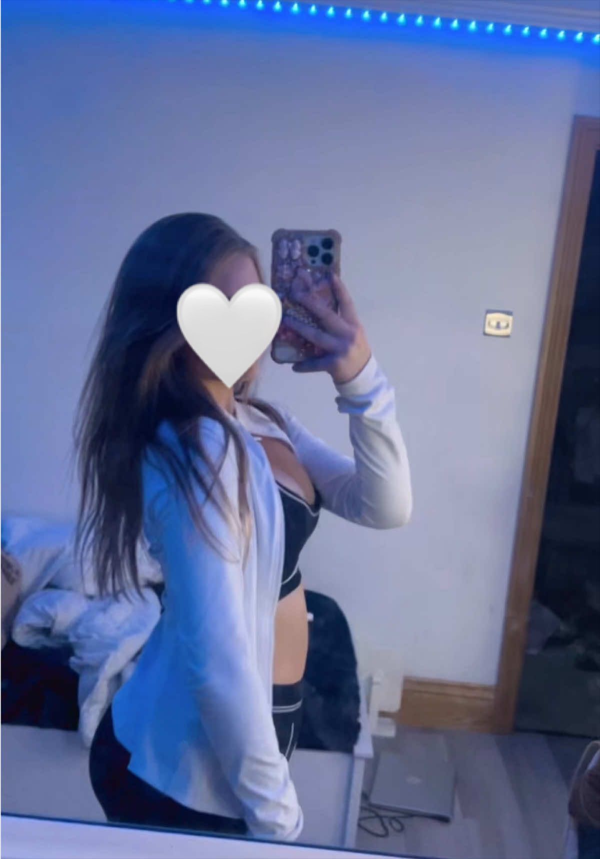 @𝐁𝐫𝐨𝐨𝐤𝐞🍒🪩