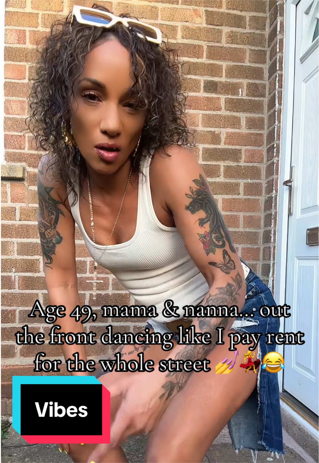 @Brownin_Tee