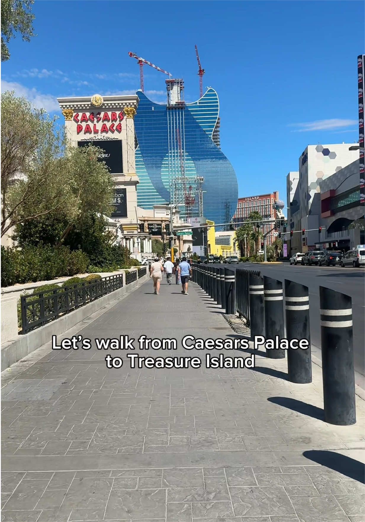@HollyInVegas 🇬🇧🇺🇸