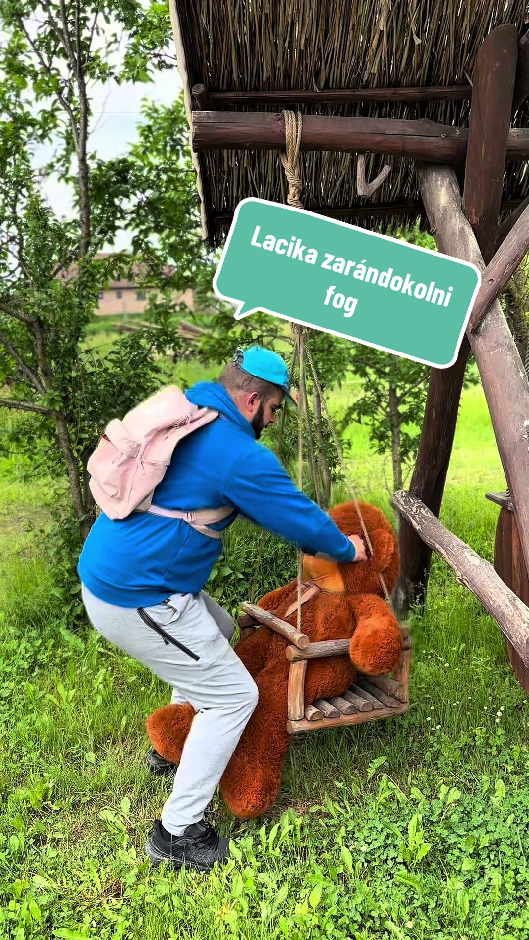 @KicsiV&aacute;ri