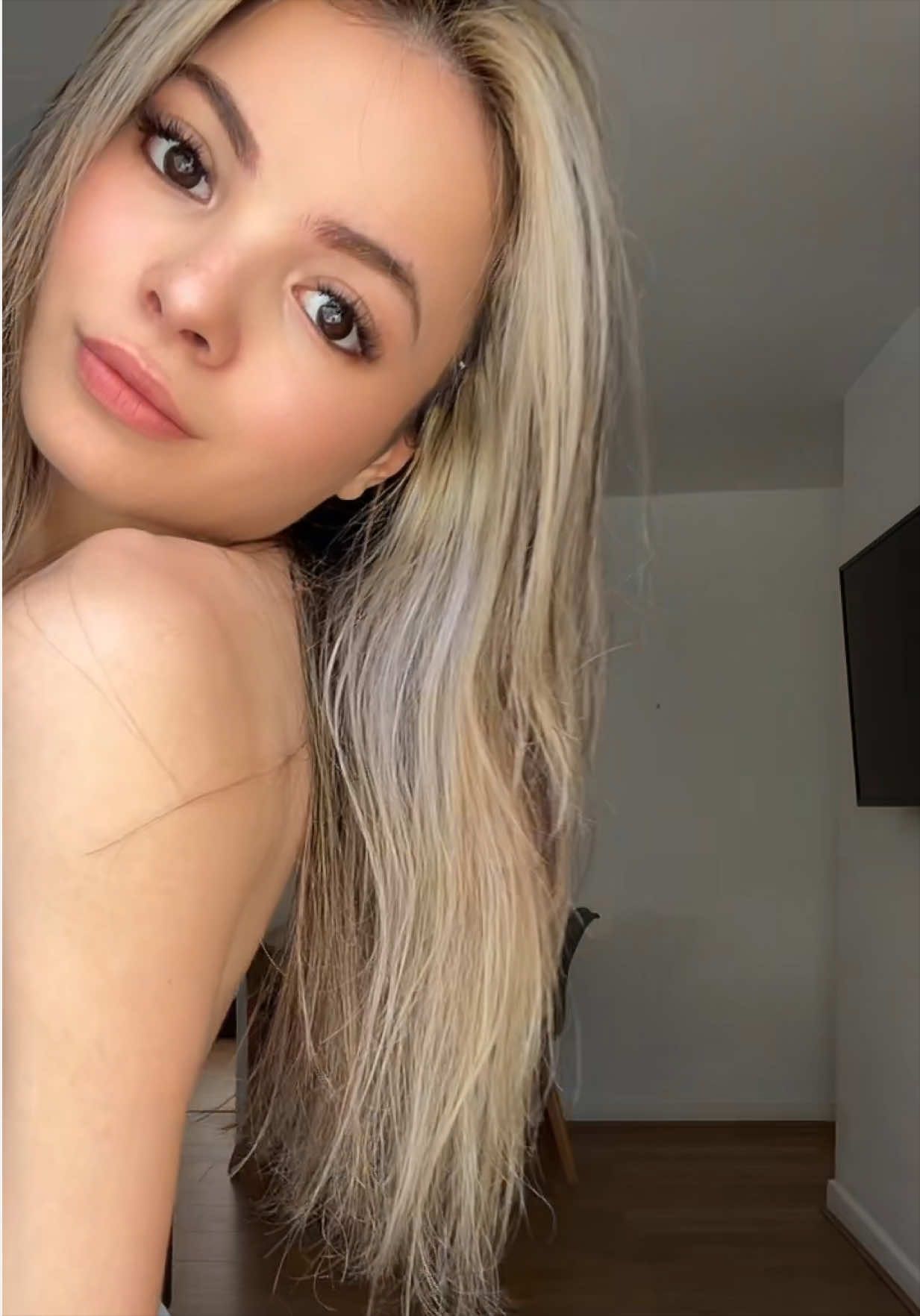@NicoleElizabethA