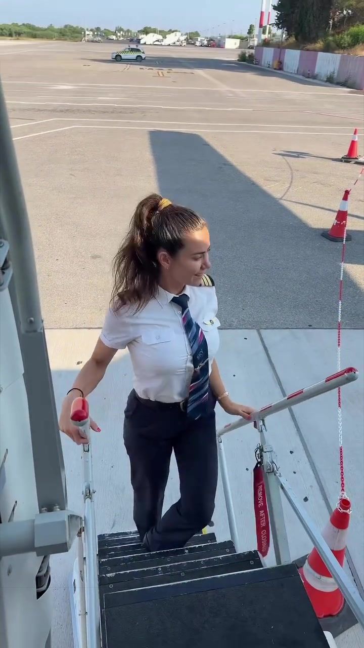 @Kyriaki Katsogresaki✈️👩🏻✈️