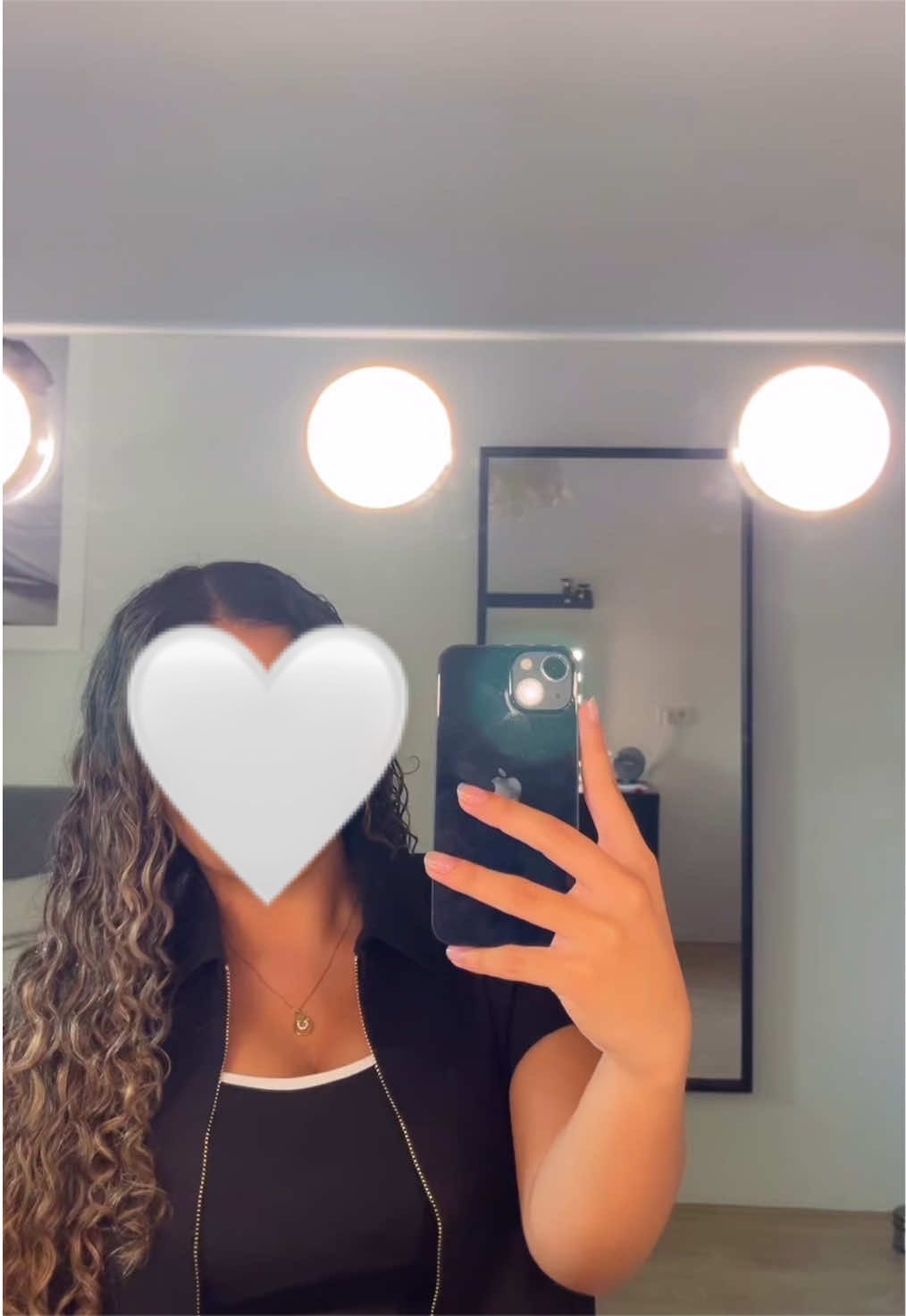 @𝐋𝐢𝐲𝐚𝐧𝐚&ldquo;