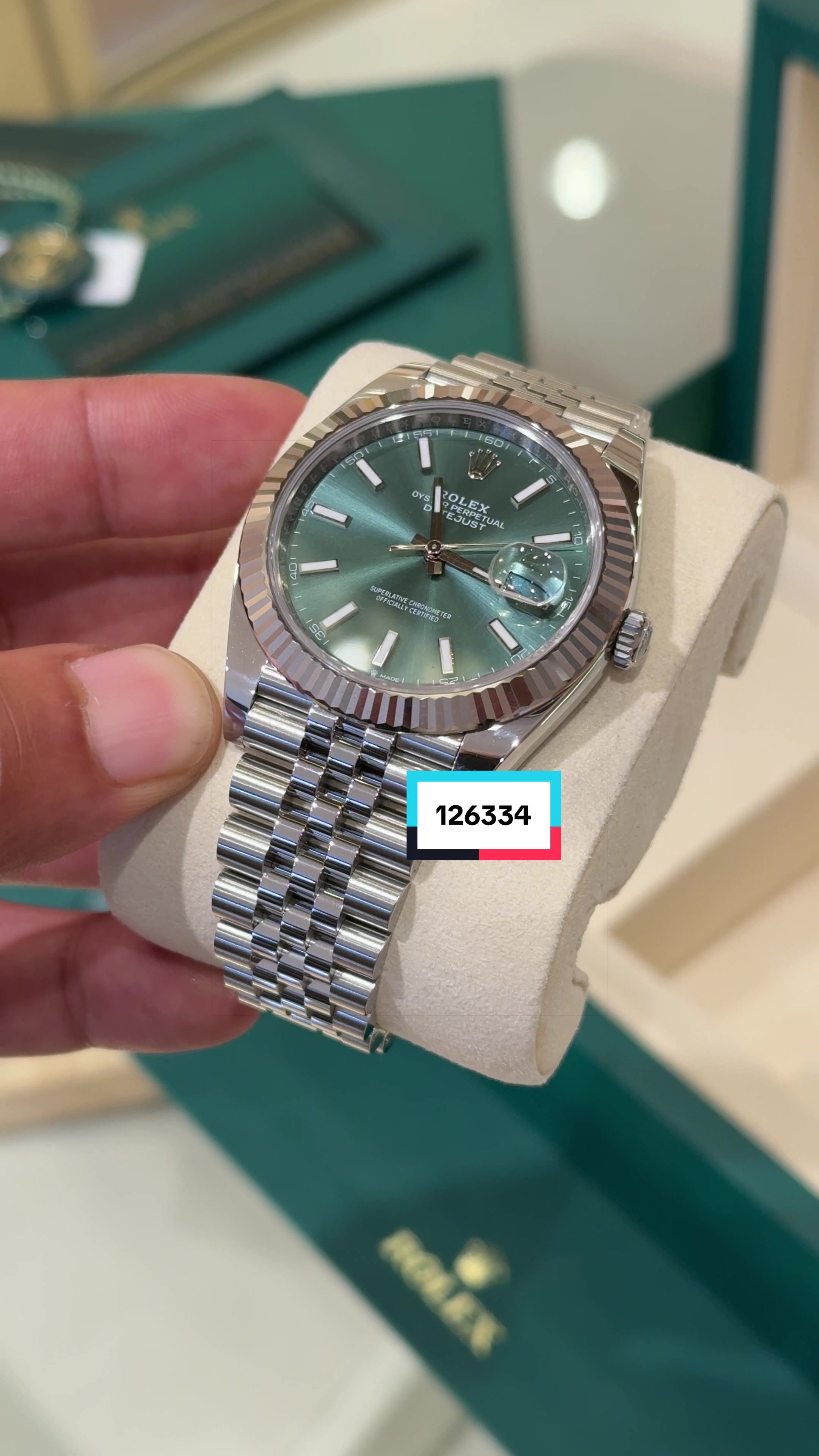 @Luxe Watches