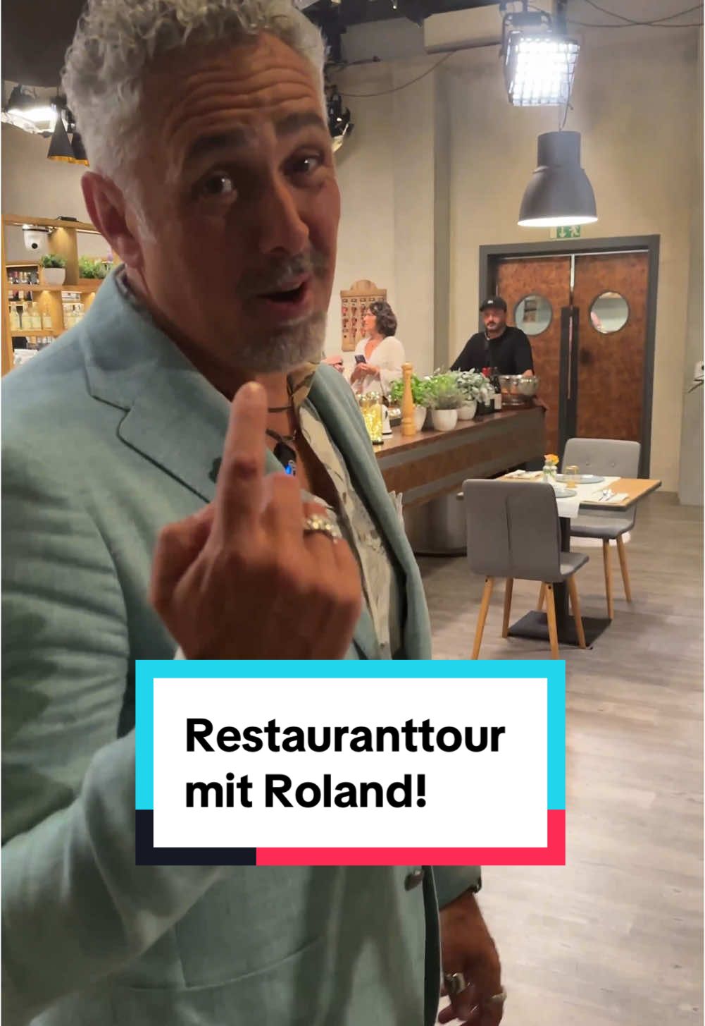 @firstdates.vox