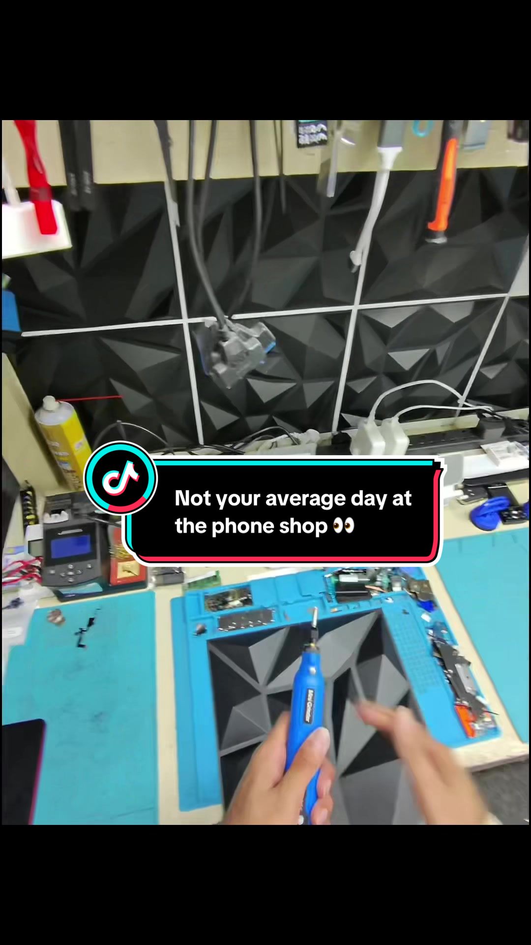 @Phones+Tech