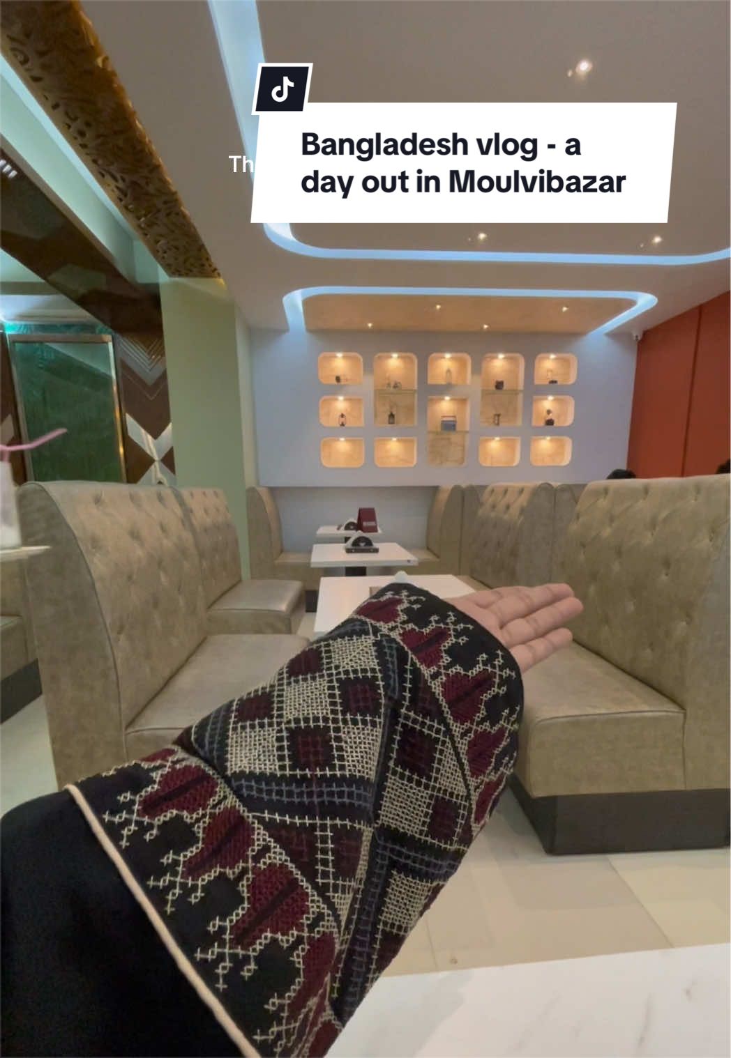 @Tasnya 🇧🇩
