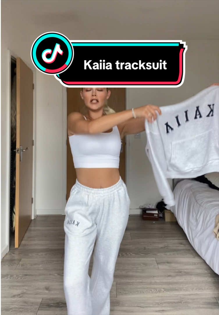@Elle Thomas
